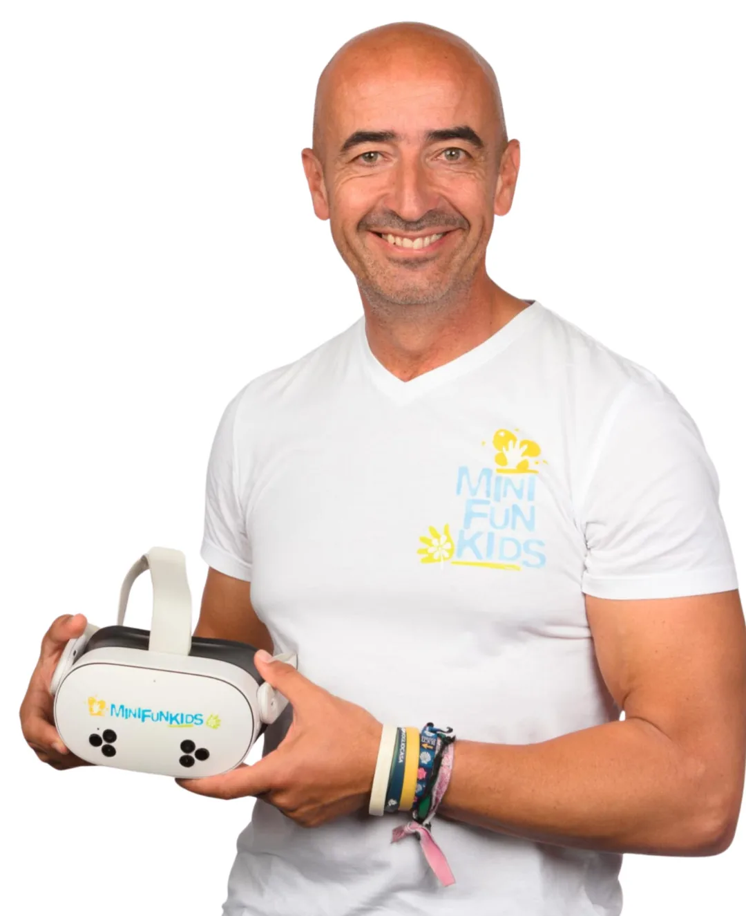 Antonio Manuel Jurado Mejías, director de Transformación de Minifunkids, sostiene un visor de realidad virtual